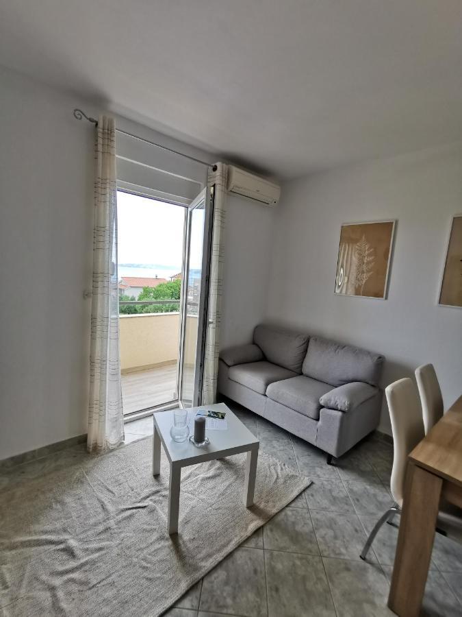 A4 Apartmani Kević Kastela Bagian luar foto